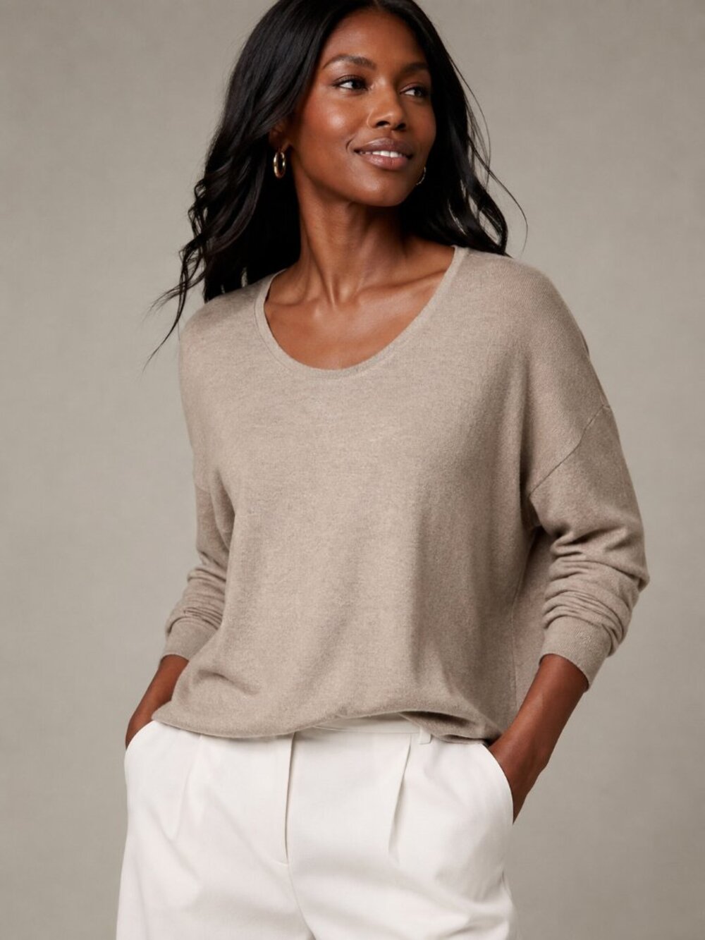 Banana Republic Beige Lightweight Knit Sweater | Medium | Relaxed Luxe Basic
